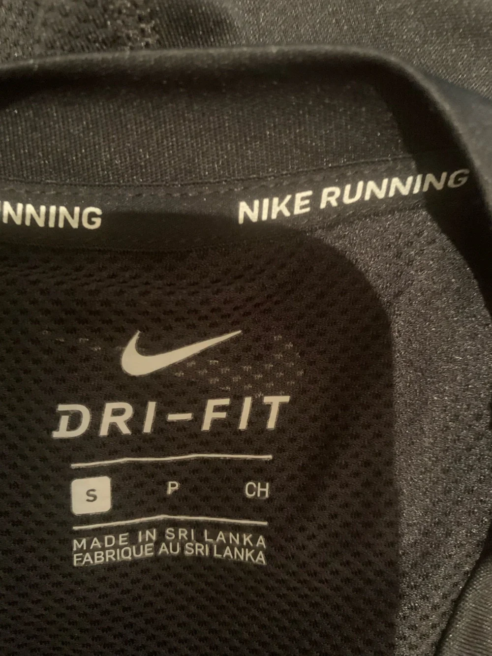 🔥SALE🔥NIKE🩷DRI-FIT MILLER WICK AWAY RUNNING TOP. EXCELLENT CONDITION! - Picture 6 of 9